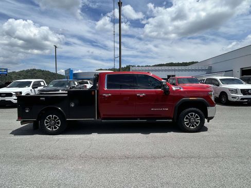 Used 2023 GMC Sierra 2500 SLT w/ SLT Convenience Package AWD/4WD image 2