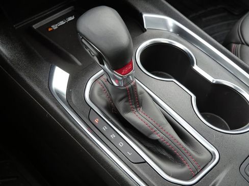 Used 2023 Chevrolet Traverse RS image 43