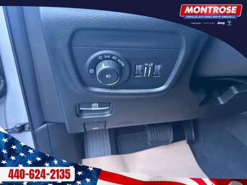 New 2025 Jeep Grand Cherokee Limited w/ Black Appearance Package image 13