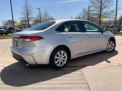 Used 2025 Toyota Corolla LE image 7