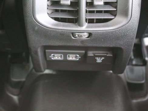 Used 2023 Jeep Cherokee Altitude Lux image 19