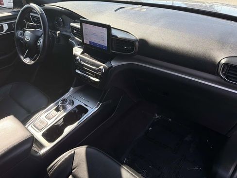 Certified 2020 Ford Explorer XLT w/ Equipment Group 202A image 25