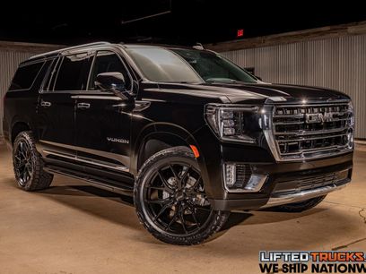 Used 2024 GMC Yukon XL SLT w/ SLT Luxury Package