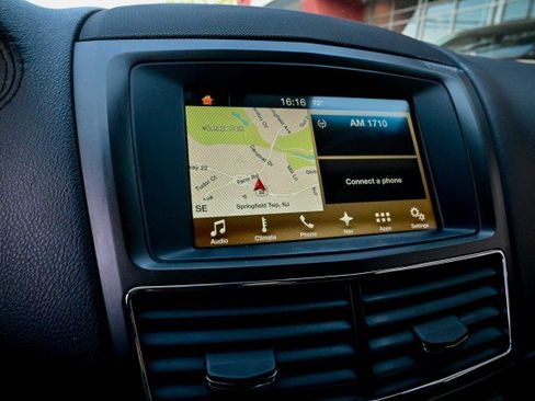 Used 2016 Lincoln MKT AWD image 23