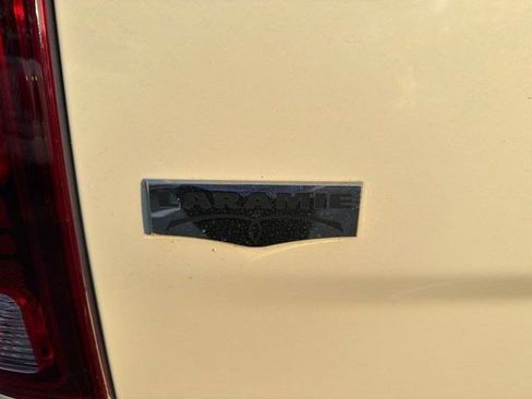 Used 2017 RAM 1500 Laramie w/ Convenience Group AWD/4WD image 6