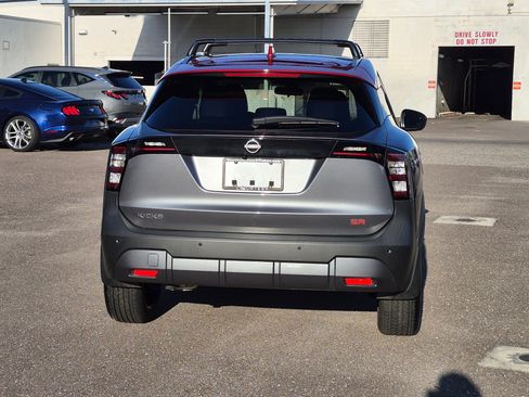 Certified 2025 Nissan Kicks SR FWD image 7