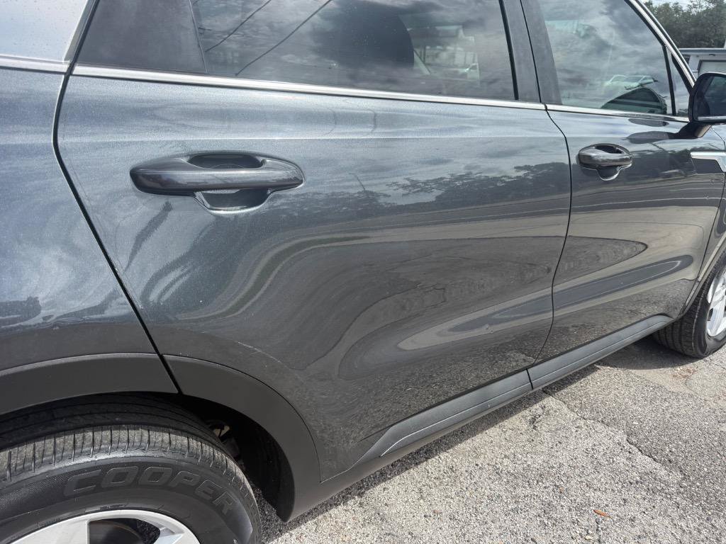Used 2021 Kia Sorento LX FWD image 5