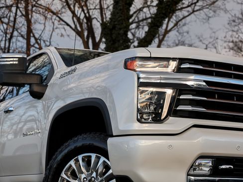 Certified 2022 Chevrolet Silverado 2500 High Country image 3