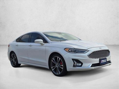 Used 2019 Ford Fusion Titanium FWD image 3