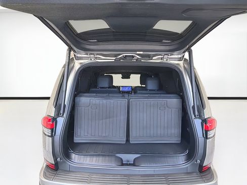 Used 2024 Lexus GX 550 w/ Cold Area Package AWD/4WD image 17