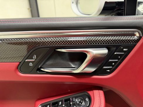 Used 2024 Porsche Macan GTS w/ Premium Plus Package AWD/4WD image 33