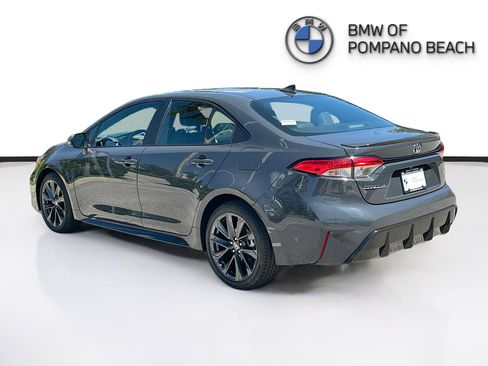 Used 2025 Toyota Corolla SE FWD image 5