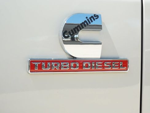 Used 2024 RAM 2500 Limited w/ Towing Technology Group AWD/4WD image 9