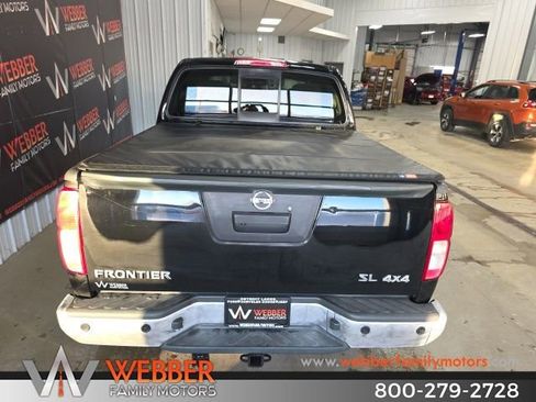 Used 2014 Nissan Frontier SL w/ SL Moonroof Package image 7