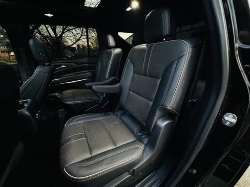 Used 2026 Chevrolet Traverse High Country FWD image 16