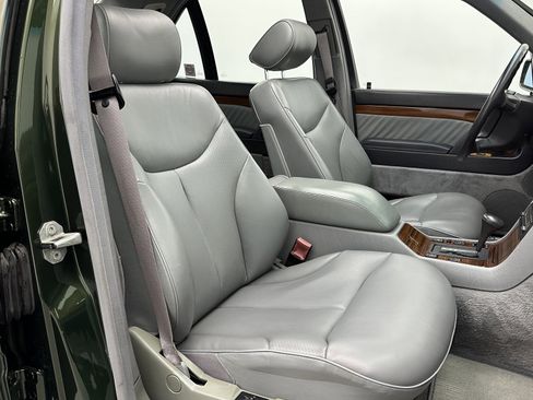 Used 1992 Mercedes-Benz 300 SE image 33