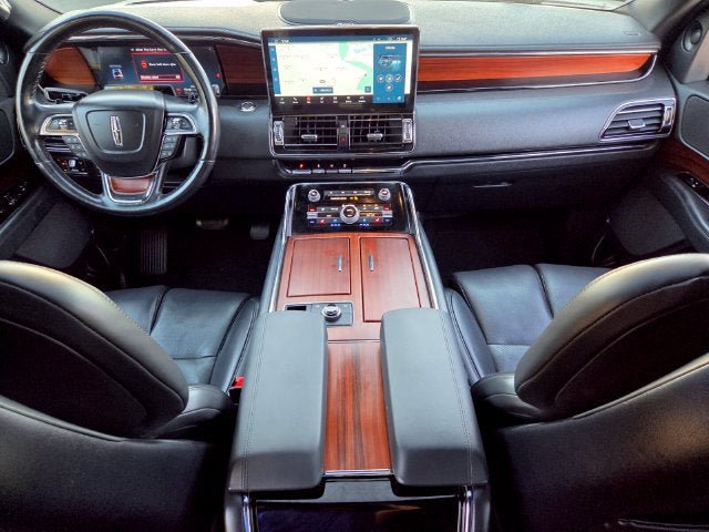 Used 2023 Lincoln Navigator Reserve AWD/4WD image 16