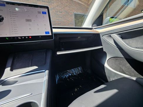 Used 2023 Tesla Model Y Long Range AWD/4WD image 57