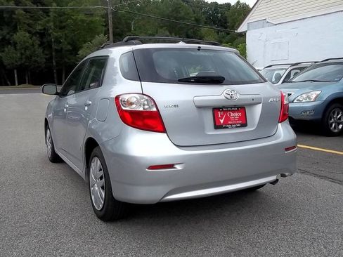 Used 2010 Toyota Matrix FWD image 2