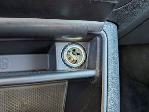 Used 2014 Volkswagen Tiguan S image 19