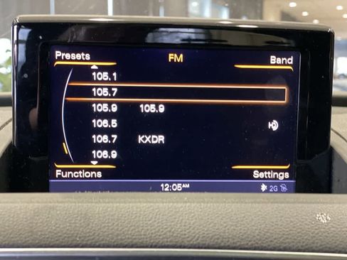 Used 2018 Audi Q3 2.0T Premium Plus w/ Premium Plus Package image 19