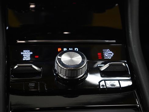 Used 2023 Jeep Grand Cherokee L Overland image 22