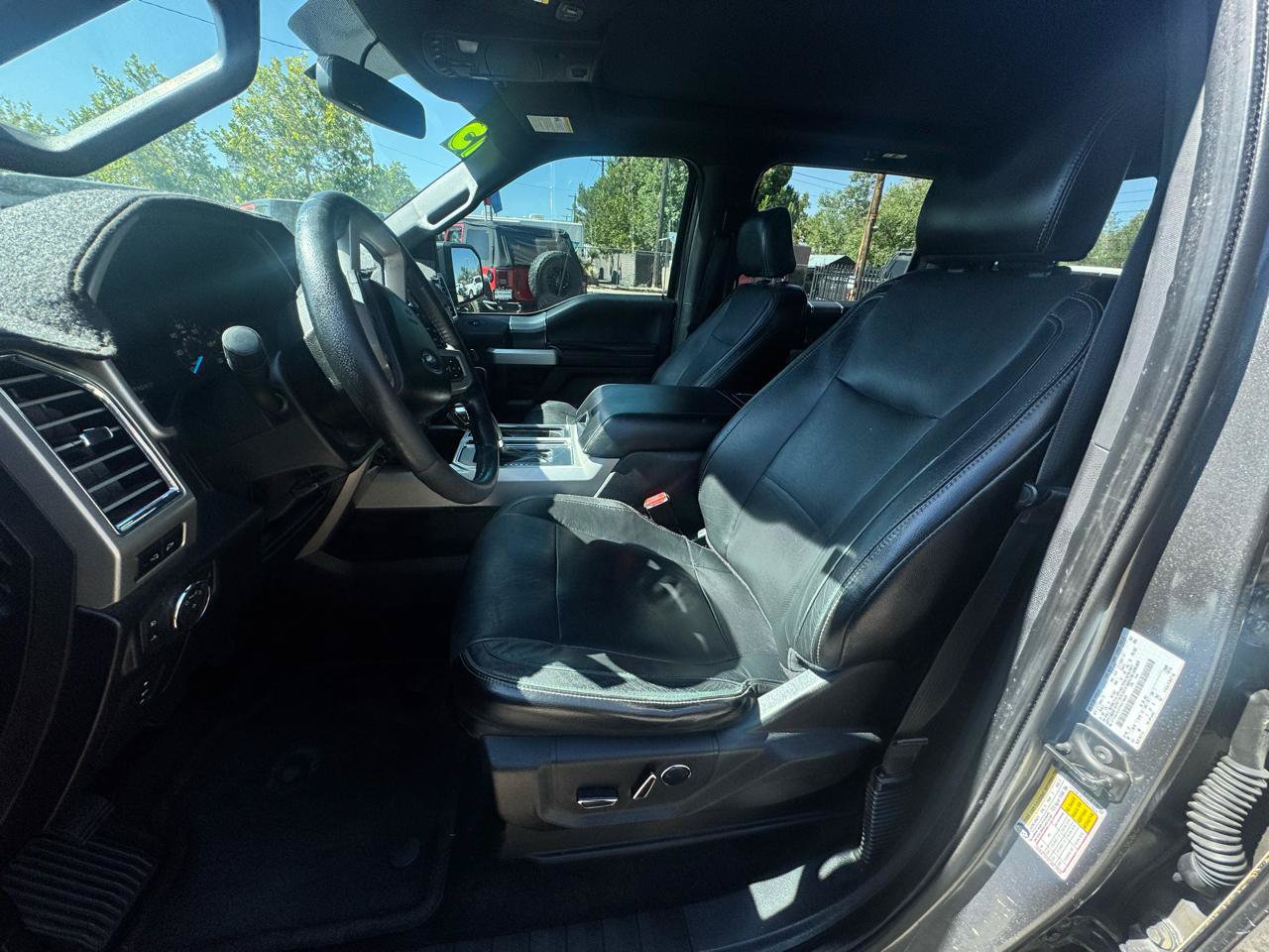 Used 2015 Ford F150 Lariat AWD/4WD image 10