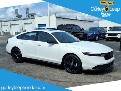 Certified 2025 Honda Accord SE image 1