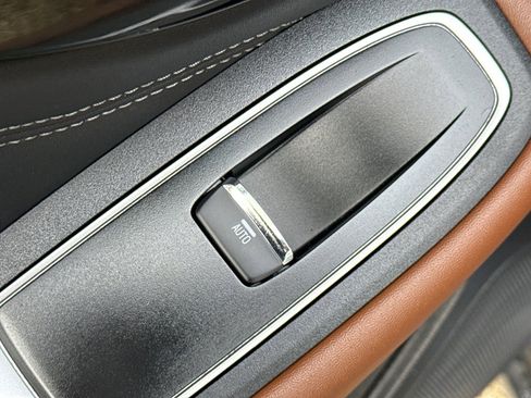 Used 2025 Subaru Outback Touring image 32