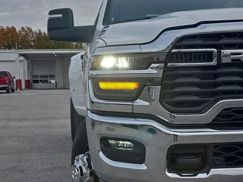 New 2026 RAM 3500 Tradesman image 9
