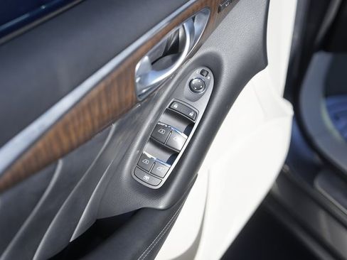 Used 2014 INFINITI Q50 Sport w/ Deluxe Touring Package image 29