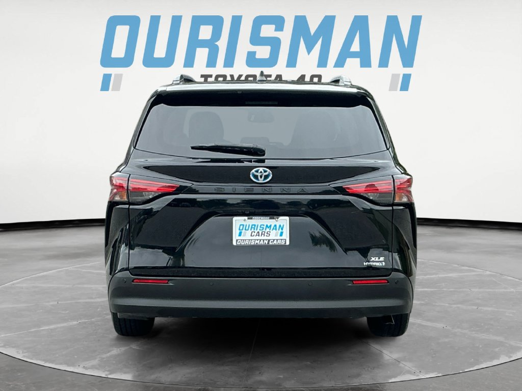 Used 2021 Toyota Sienna XLE w/ XLE Plus Package FWD image 6