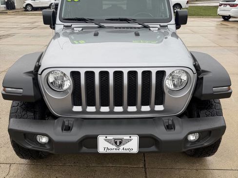 Used 2018 Jeep Wrangler Unlimited Sport S image 9