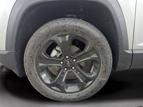 New 2026 Chevrolet Equinox LT w/ Convenience Package II image 9