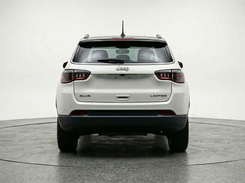 Used 2025 Jeep Compass Limited image 6