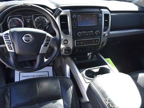 Used 2016 Nissan Titan PRO-4X w/ Pro-4x Convenience Package AWD/4WD image 19