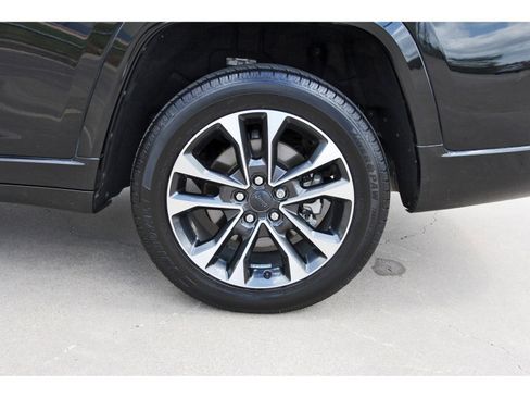 Used 2023 Jeep Grand Cherokee L Overland RWD image 31