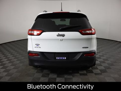 Used 2014 Jeep Cherokee Latitude w/ Cold Weather Group AWD/4WD image 5
