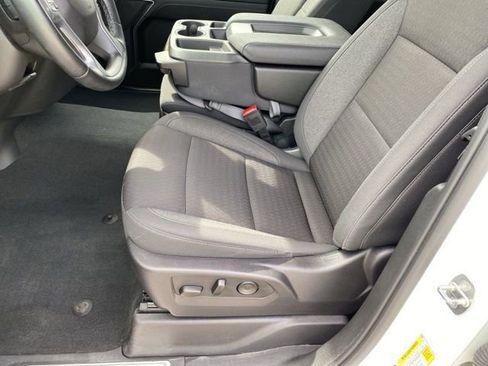 Used 2024 Chevrolet Silverado 1500 LT image 16