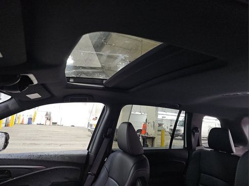 Used 2023 Honda Passport EX-L image 12