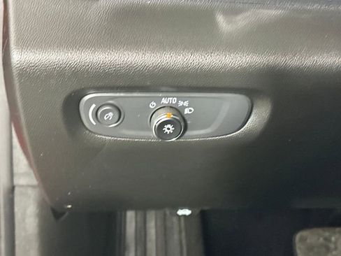 Used 2023 Chevrolet Traverse LT w/ LPO, Floor Liner Package image 25