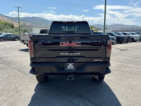 Used 2024 GMC Sierra 3500 AT4 w/ AT4 Preferred Package AWD/4WD image 6