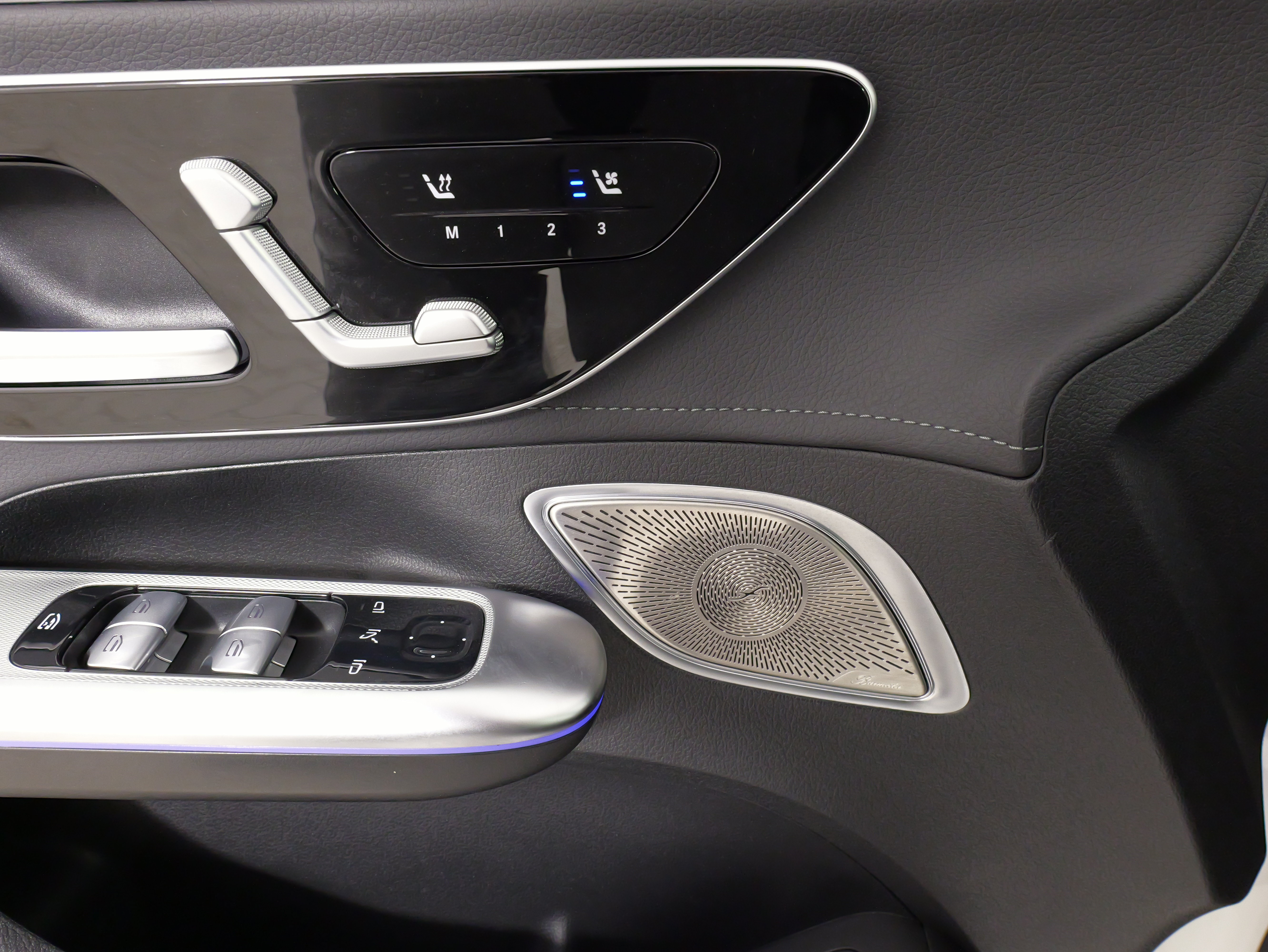 Used 2023 Mercedes-Benz EQE 350+ 4MATIC Sedan w/ Digital Light Package image 27