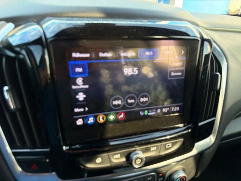 Used 2024 Chevrolet Traverse LT FWD image 10