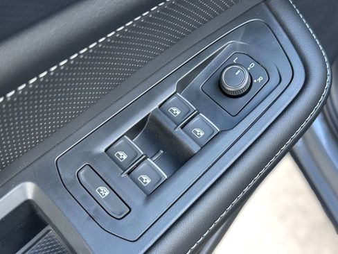 New 2026 Volkswagen Atlas Cross Sport SEL R-Line image 21