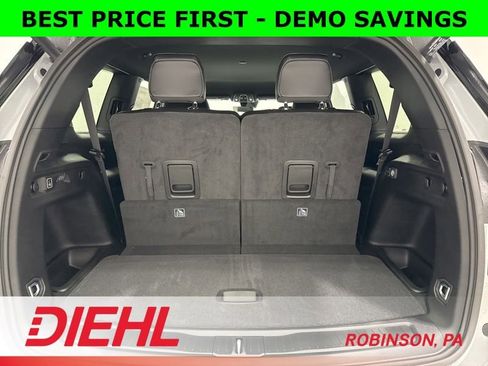 New 2025 Jeep Grand Cherokee L Limited w/ Black Appearance Package AWD/4WD image 9
