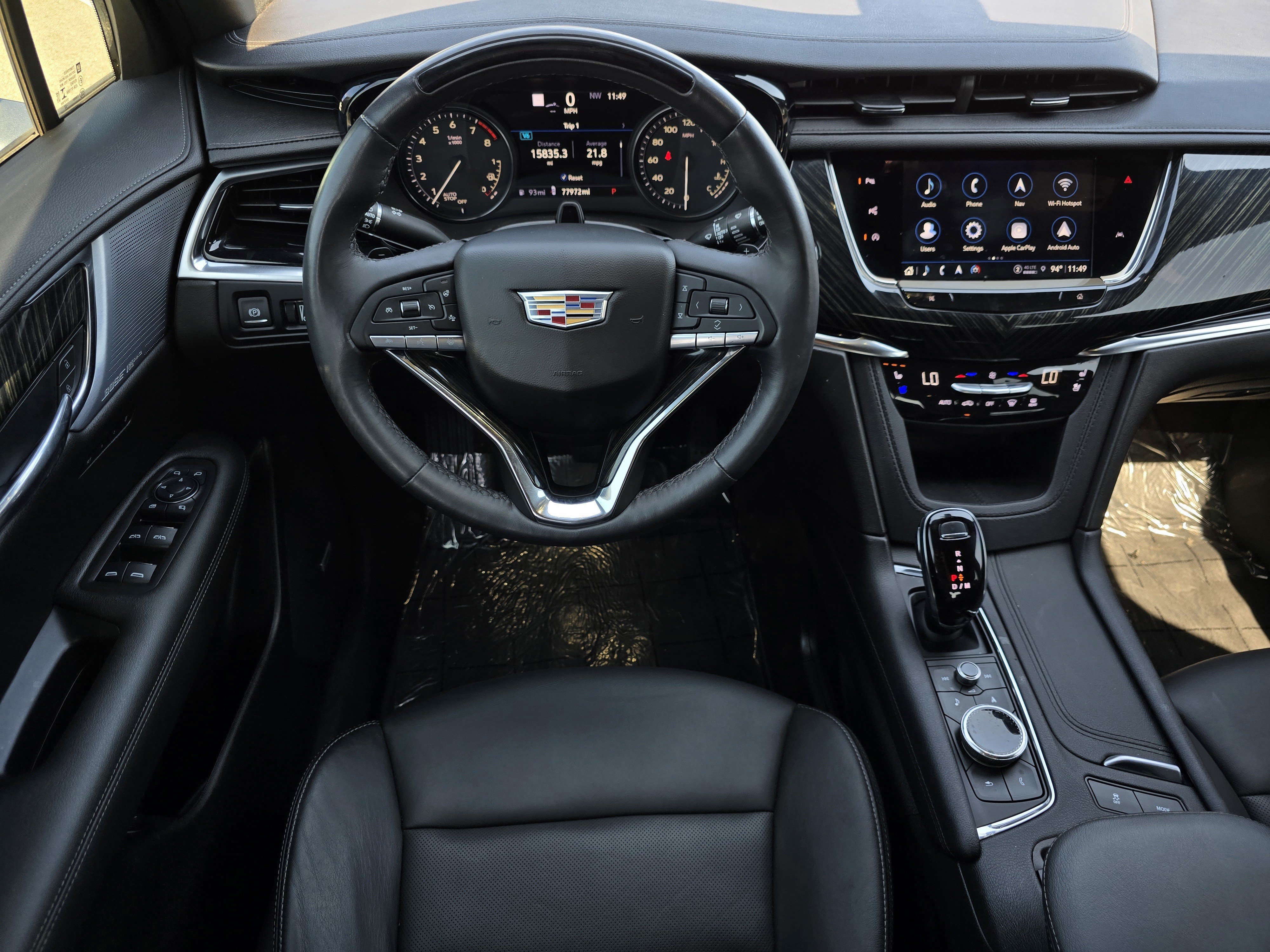 Used 2023 Cadillac XT6 Premium Luxury w/ Technology Package FWD image 11