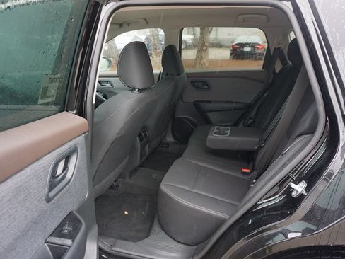 Used 2023 Nissan Rogue S AWD/4WD image 12