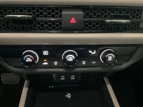 Certified 2026 Honda HR-V LX image 13