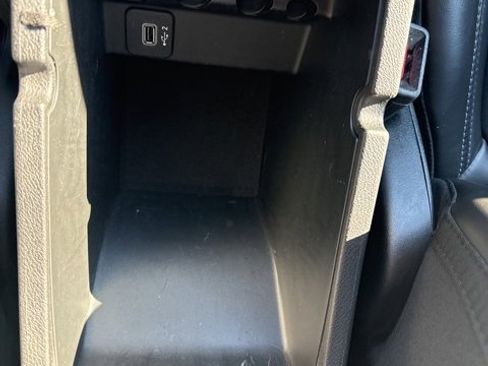 Used 2021 Jeep Cherokee Latitude Plus image 31